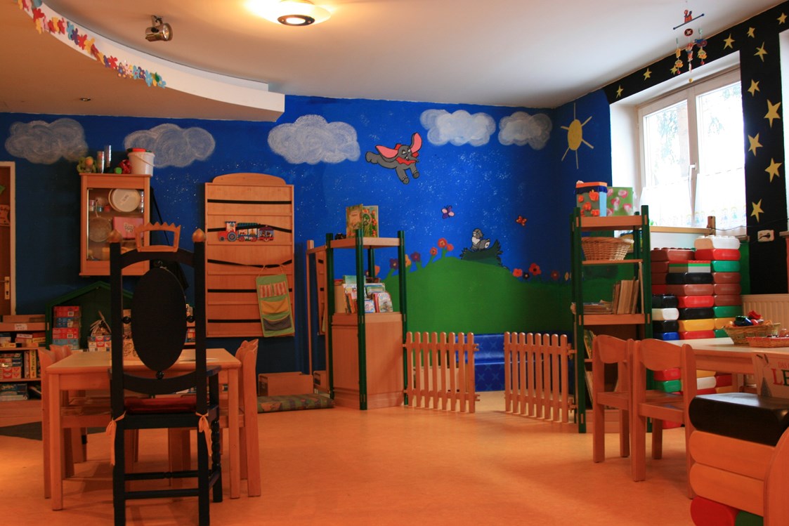 Kinderhotel: Kinderspielraum - Gartenhotel Theresia****S - das "Grüne" authentische Familienhotel