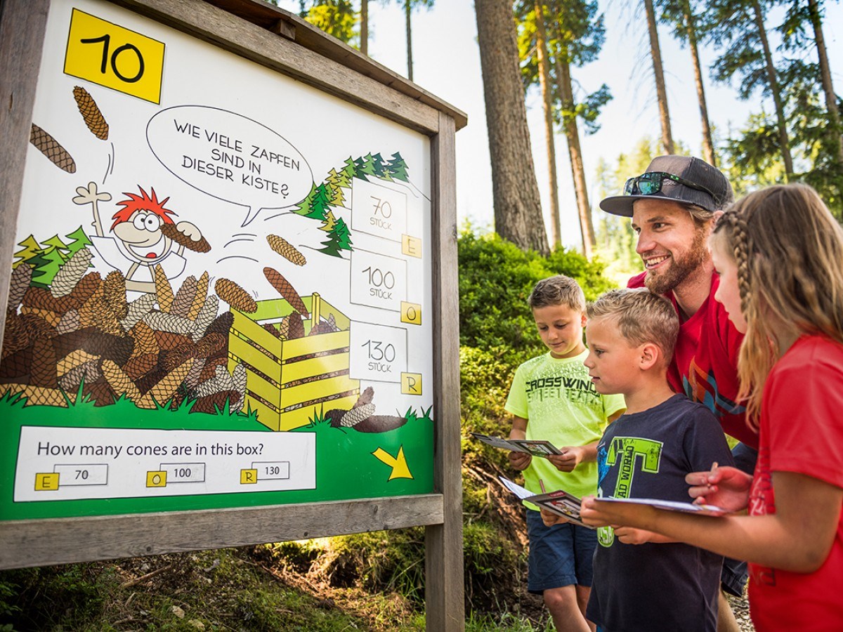 Familienhotel Felsenhof Ausflugsziele Flori's Erlebnispfad