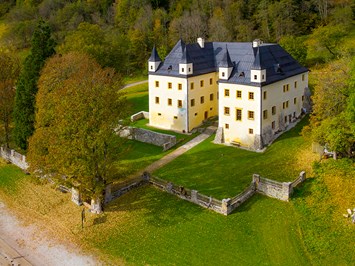 Hotel Felsenhof Ausflugsziele Wanderung zum Schloss Höch