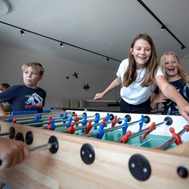 Kinderhotel: Tischfußball - lustige Action für die Kids - Hotel Felsenhof