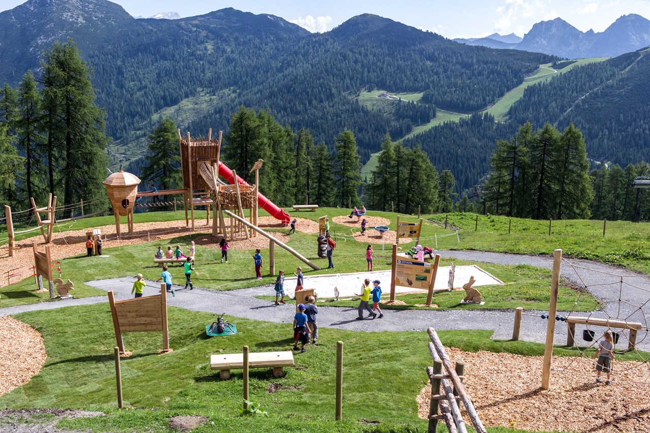 Familotel Zauchenseehof Ausflugsziele Weltcup der Tiere Spielplatz