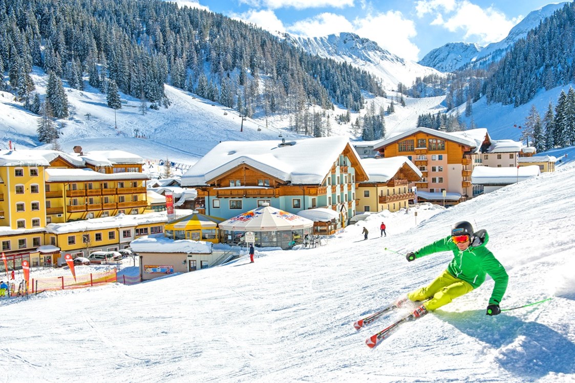 Kinderhotel: Skifahren direkt beim Hotel - Familotel Zauchenseehof