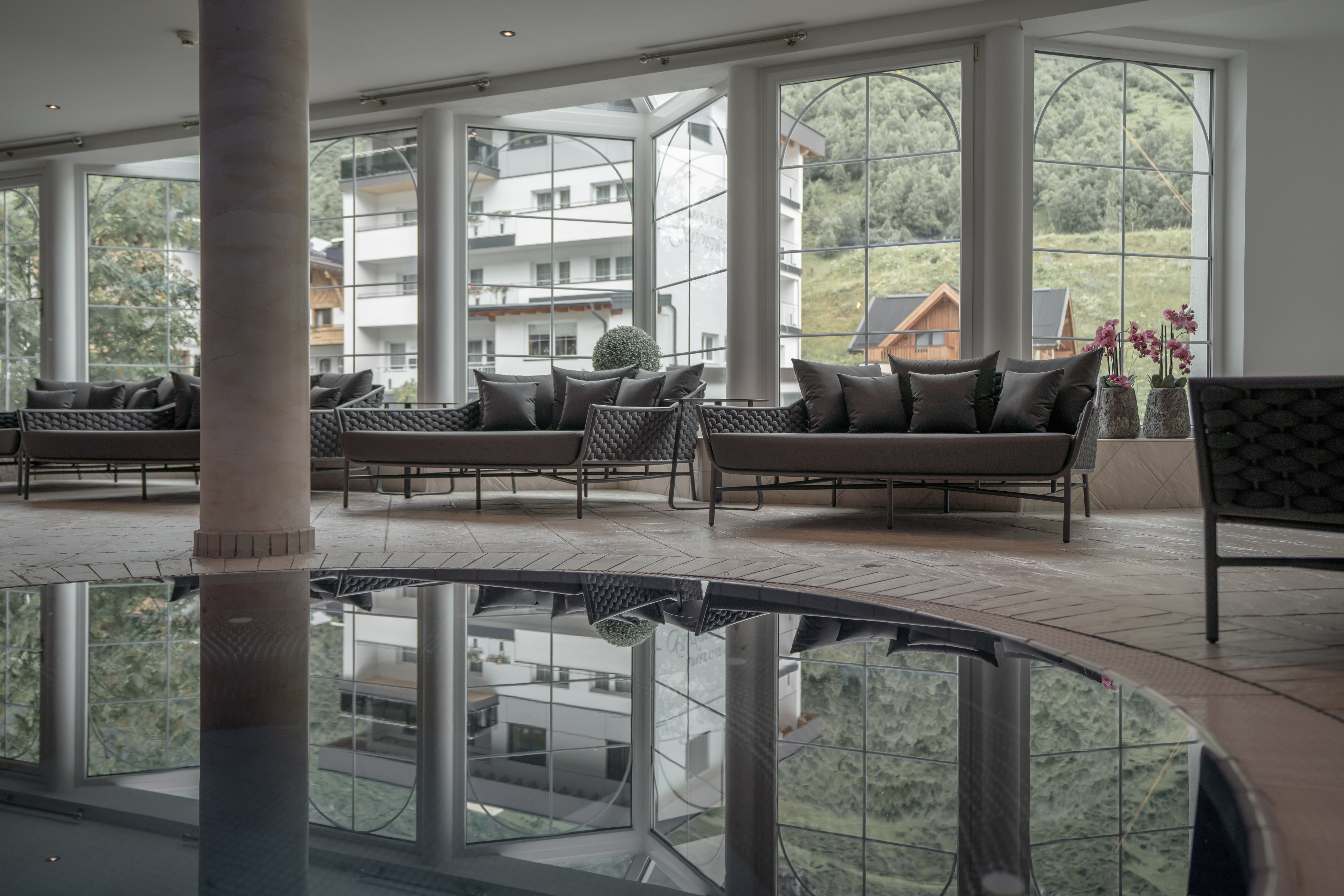 Familienhotel - Pools: Innenpool - Brand (Brand) - Kinderhotel "Alpenresidenz Ballunspitze"