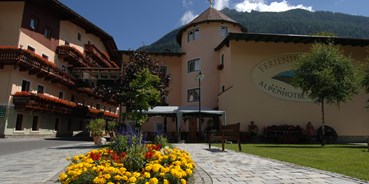 Familienhotel - PLZ 9822 (Österreich) - Außenansicht Ferienhotel Alber - Ferienhotel Alber