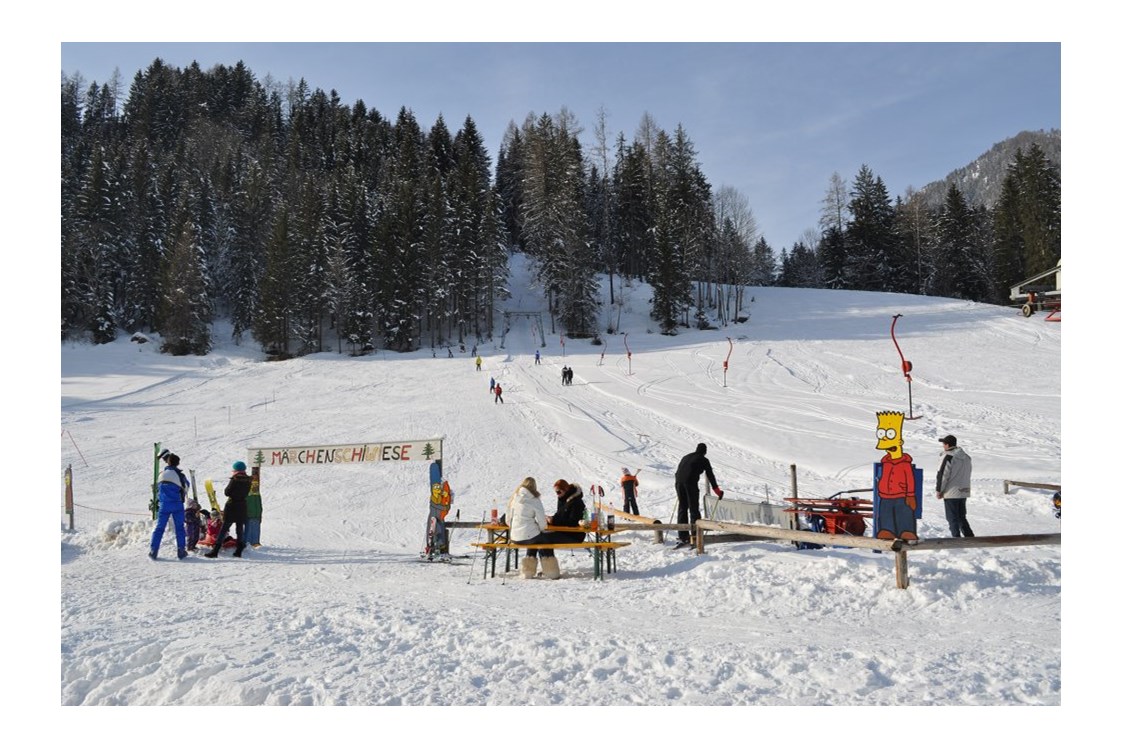 Kinderhotel: Skifahren auf der Märchenskiwiese - Ferienhotel Gut Enghagen