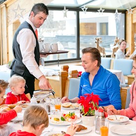 Kinderhotel: Frühstück mit der ganzen Familie - Hotel NockResort