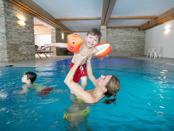 Kinderhotel: Familienspaß im Hallenbad - Hotel NockResort