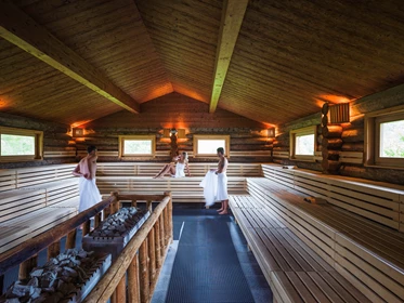 Kinderhotel: Almsauna in der GrimmingTherme - Aldiana Club Salzkammergut & GrimmingTherme