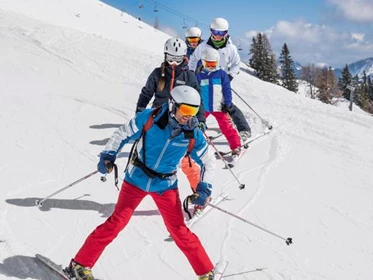 Kinderhotel: Skifahren auf der Tauplitz - Aldiana Club Salzkammergut & GrimmingTherme