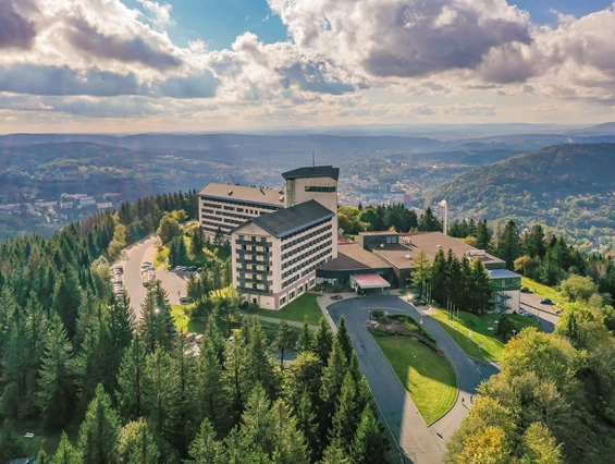 Kinderhotel: Außenansicht Hotel - Ringberg Hotel