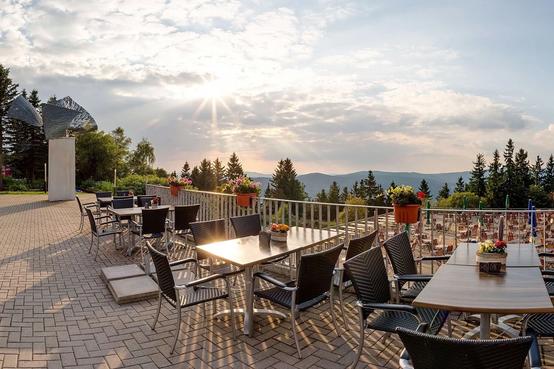 Kinderhotel: Terrasse - Ringberg Hotel