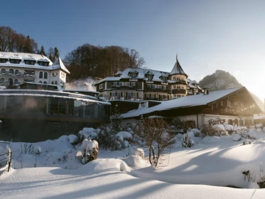 Kinderhotel: Ebner's Waldhof Außenansicht - Ebner's Waldhof am See