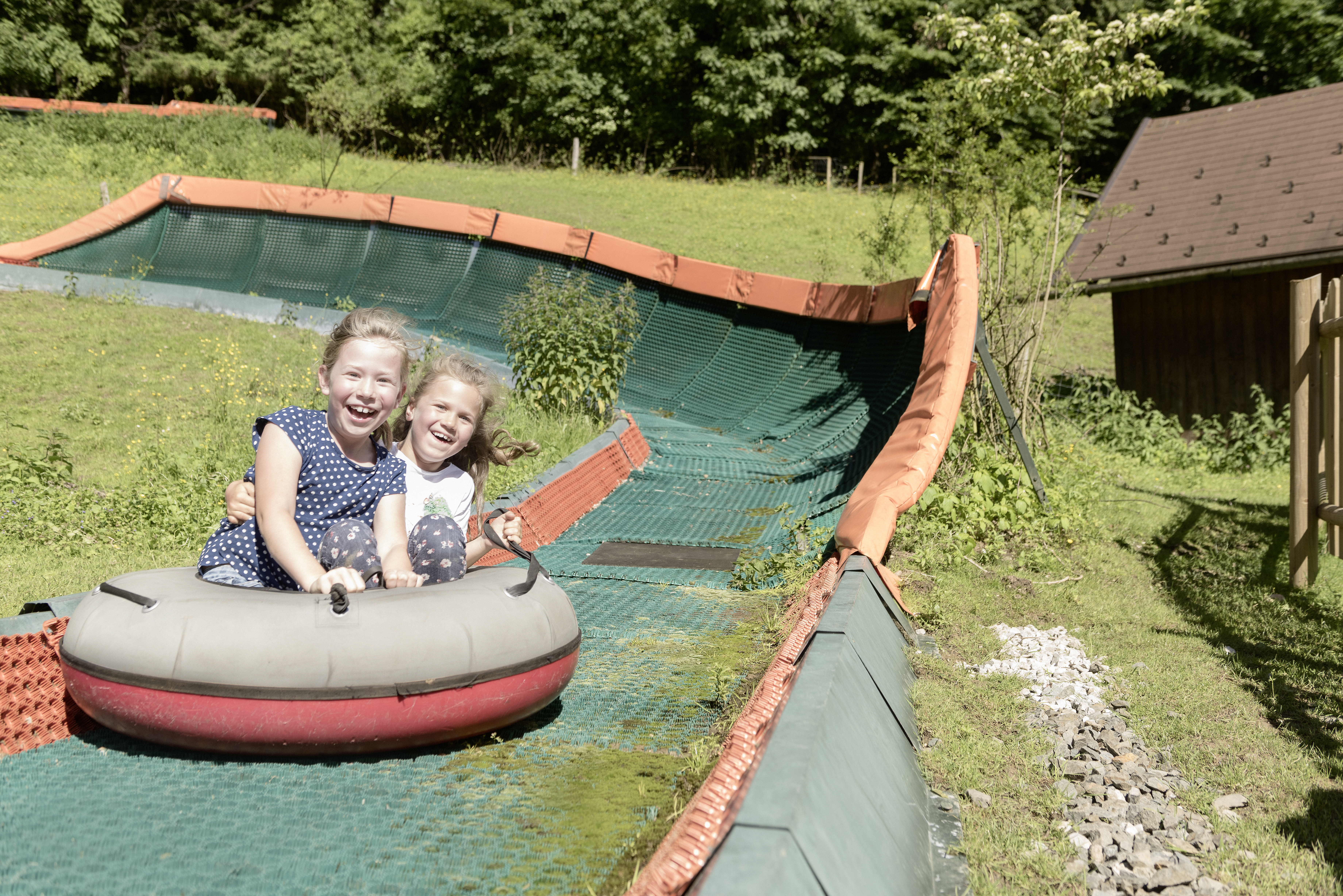 Kinderhotel: Spielplatz - Waldhof Fuschlsee Resort