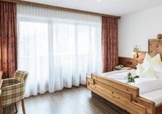 Alpenpark Resort Seefeld Zimmerkategorien Residenz Suite - Tirolerisch, gemütlich