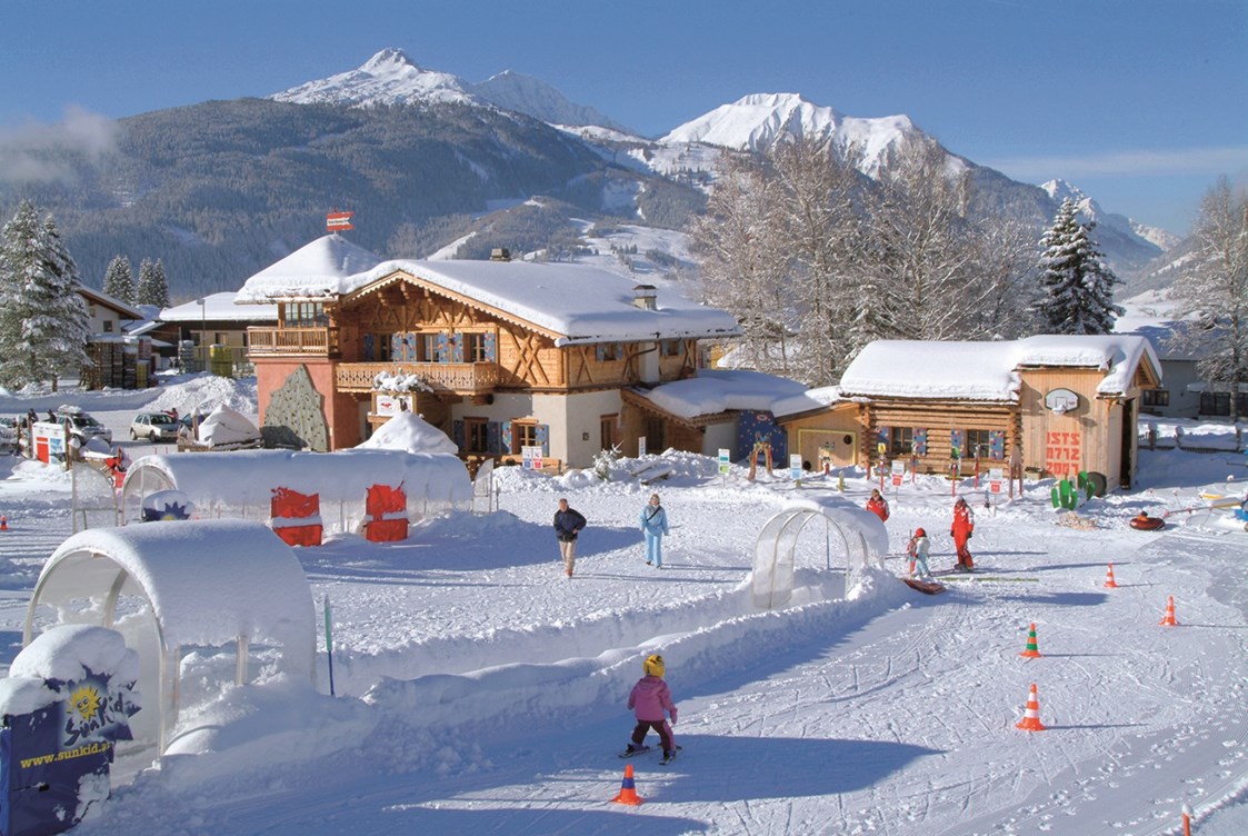 Kinderhotel: unsere Confetti Alm mit der Tiroler Skischule - Tirolerhof Familotel Zugspitze
