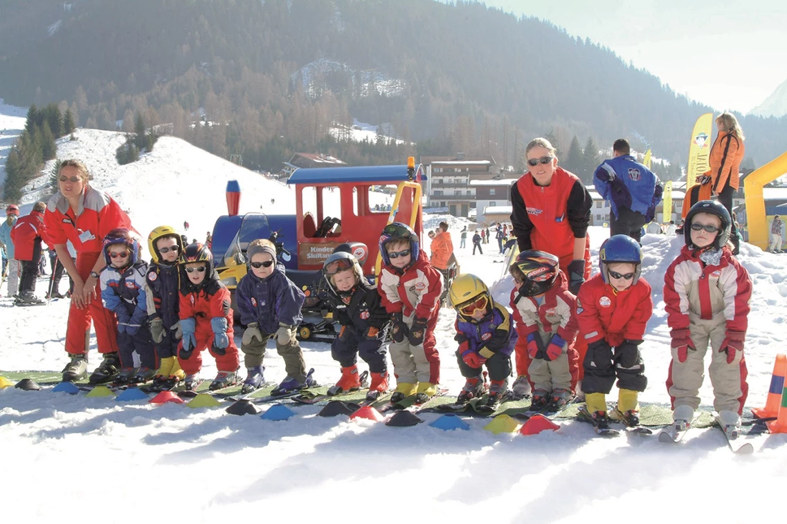 Kinderhotel: so macht Skifahren Spaß - Tirolerhof Familotel Zugspitze