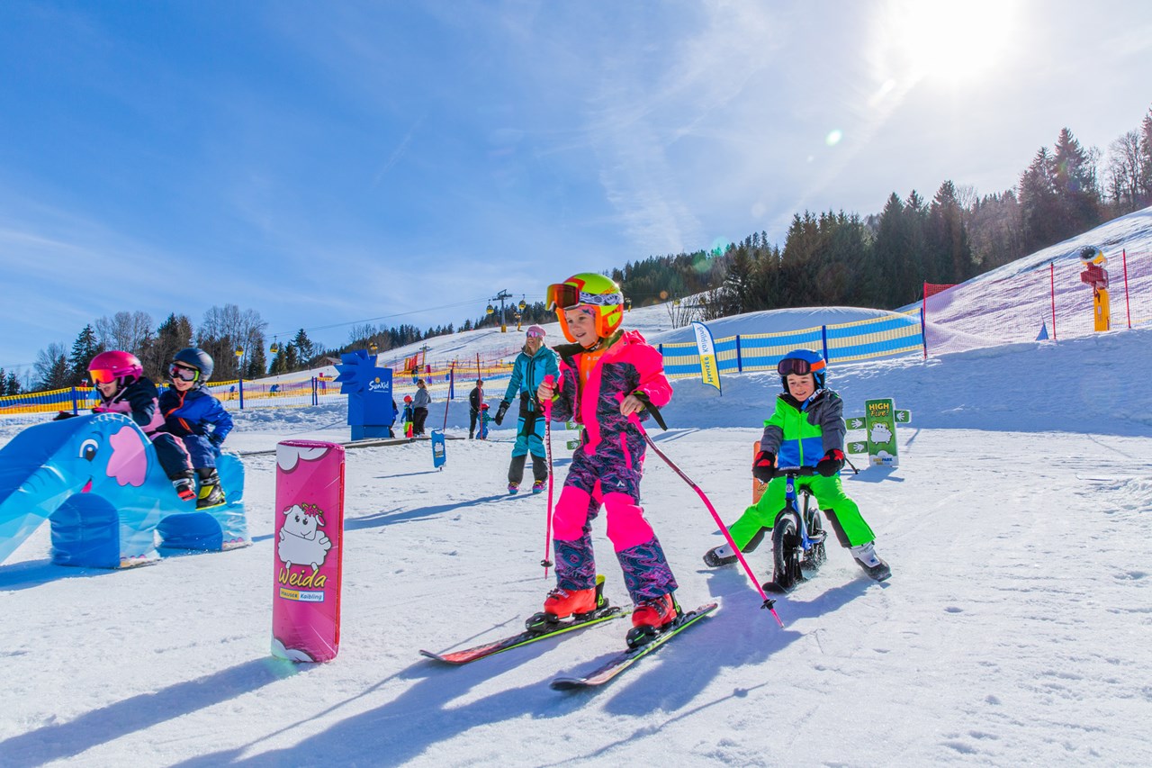 Bliems Familienhotel**** Schladming Ausflugsziele Wollis Kidspark - Anfängerskigebiet Hauser Kaibling