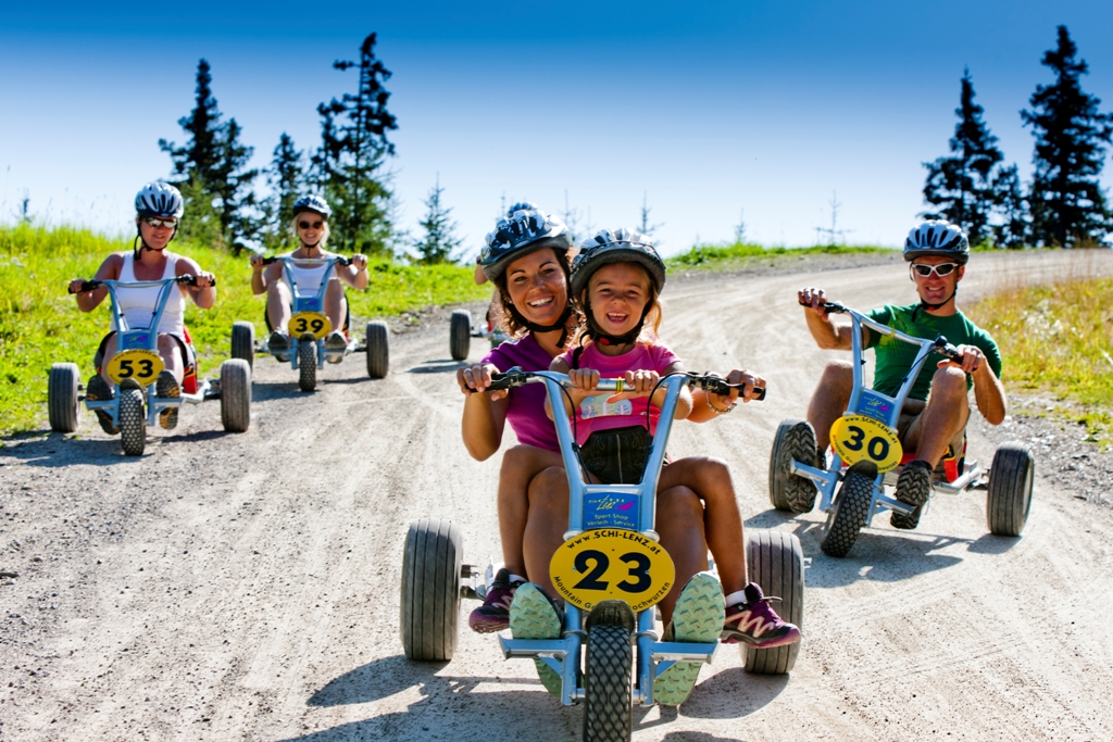 Bliems Familienhotel**** Schladming Ausflugsziele Mountain Gokart Hochwurzen - gratis Bergfahrt mit Sommercard, Gokarts vergünstigt