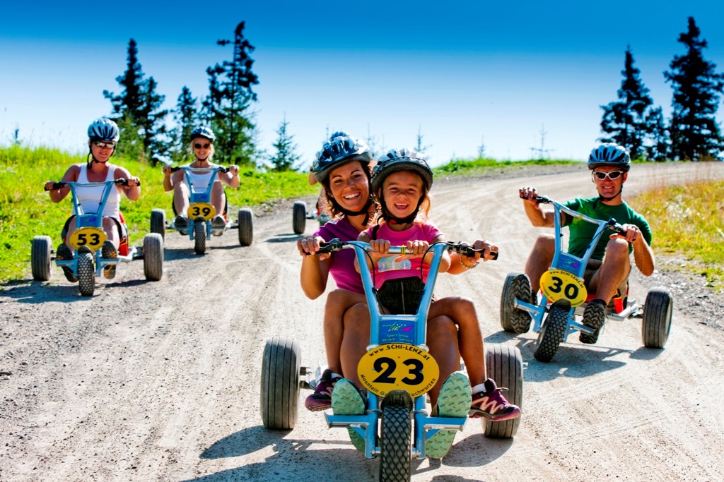 Bliems Familienhotel**** Schladming Ausflugsziele Mountain Gokart Hochwurzen - gratis Bergfahrt mit Sommercard, Gokarts vergünstigt