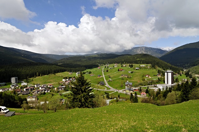 Kinderhotel: HOTELUMGEBUNG - SOMMER - HOTEL****HORIZONT