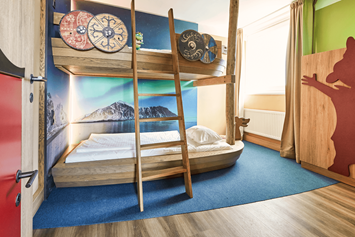Kinderhotel: Wikingerstockbett aus der Familiensuite - Ostsee Resort Dampland
