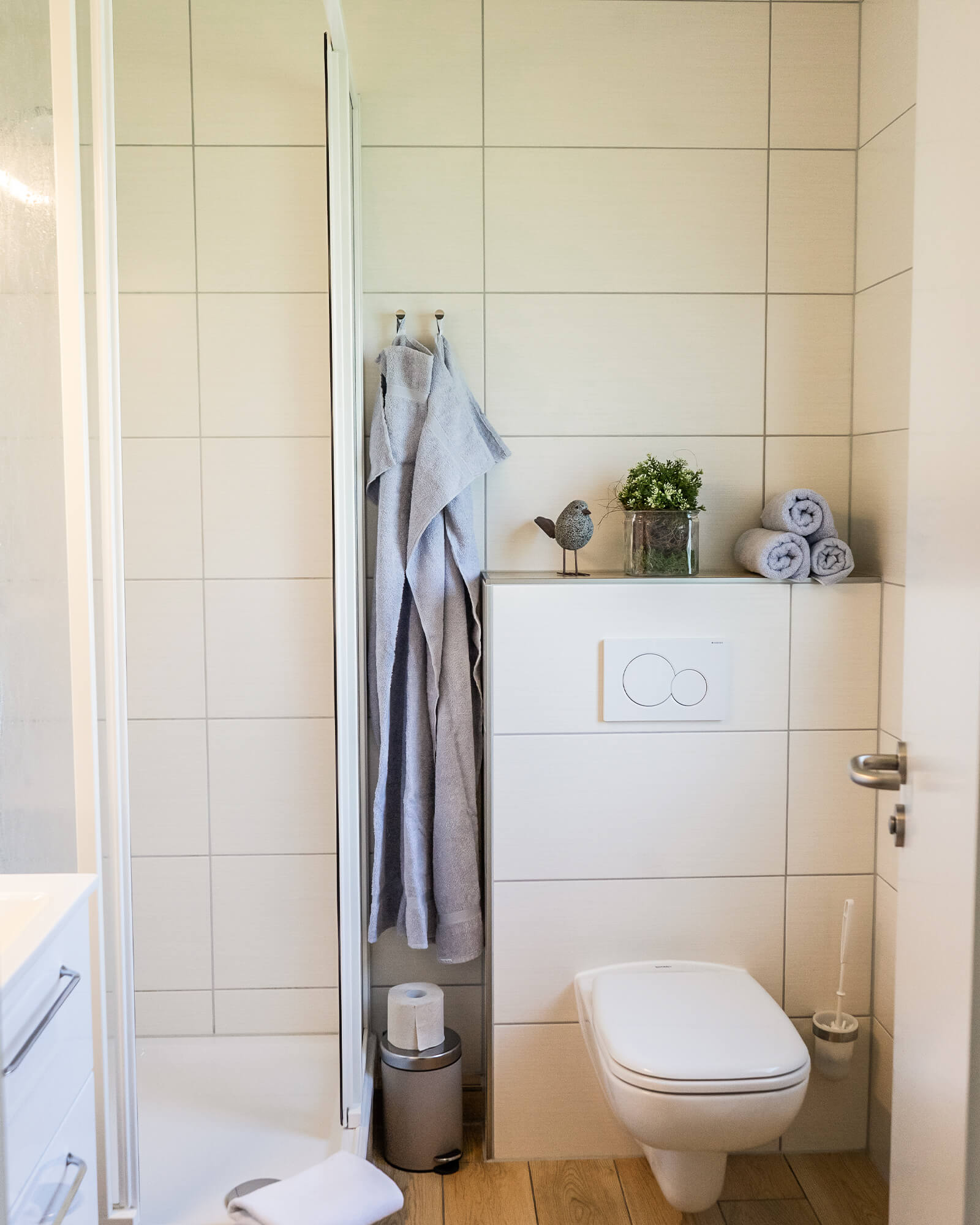 Kinderhotel: Badezimmer Ferienhaus Typ B - Trixi Park - Familienurlaub im Zittauer Gebirge