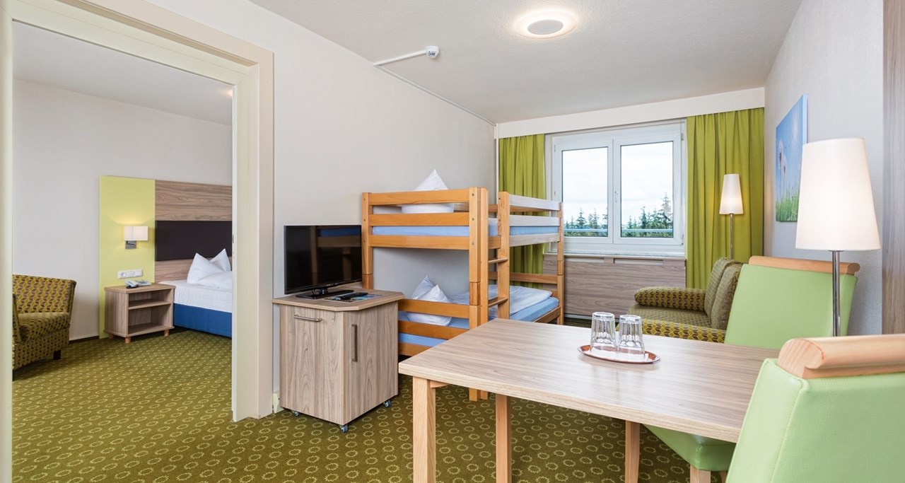 Hotel Am Bühl Zimmerkategorien Familienzimmer mit Doppelstockbett 