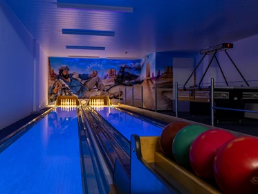 Kinderhotel: Microbowling - Hotel Am Bühl