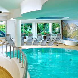 Kinderhotel: Indoor-Pool - Dolomit Family Resort Alpenhof