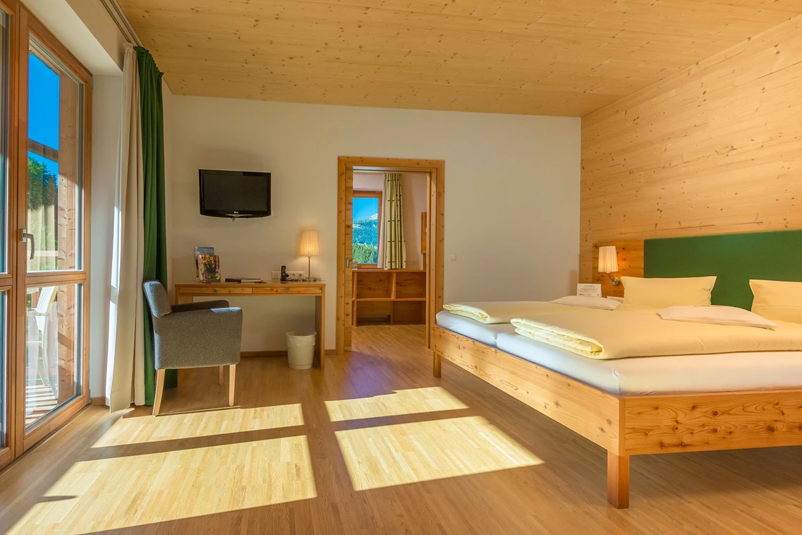 Familienhotel: Suite mit Kinderzimmer - Familienhotel Kreuzwirt