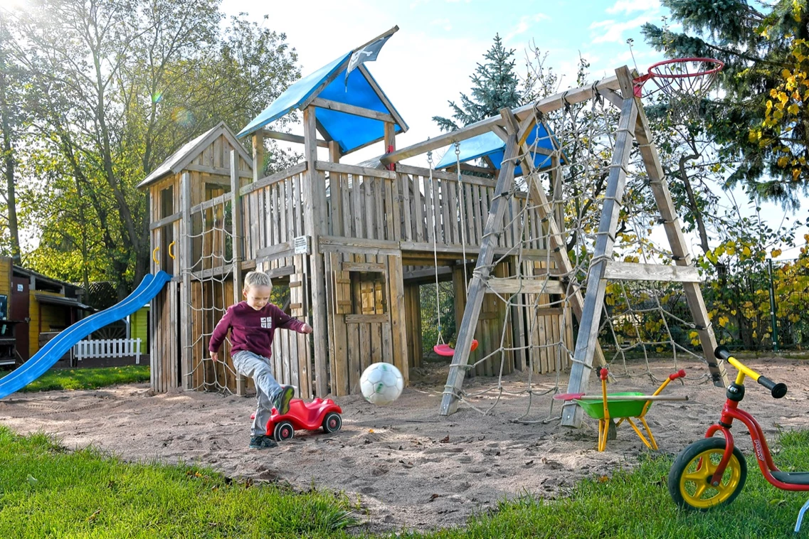 Familienhotel: Spielplatz - Familienhotel Rhön Feeling 