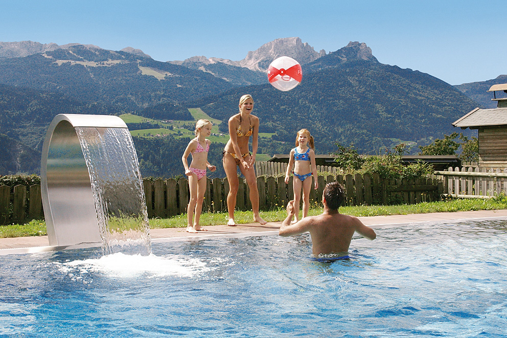 Kinderhotel: nawu_apartments_Panoramapool_Familieurlaub_Sommerurlaub_Nassfeld_Presseggersee - nawu apartments & Restaurant