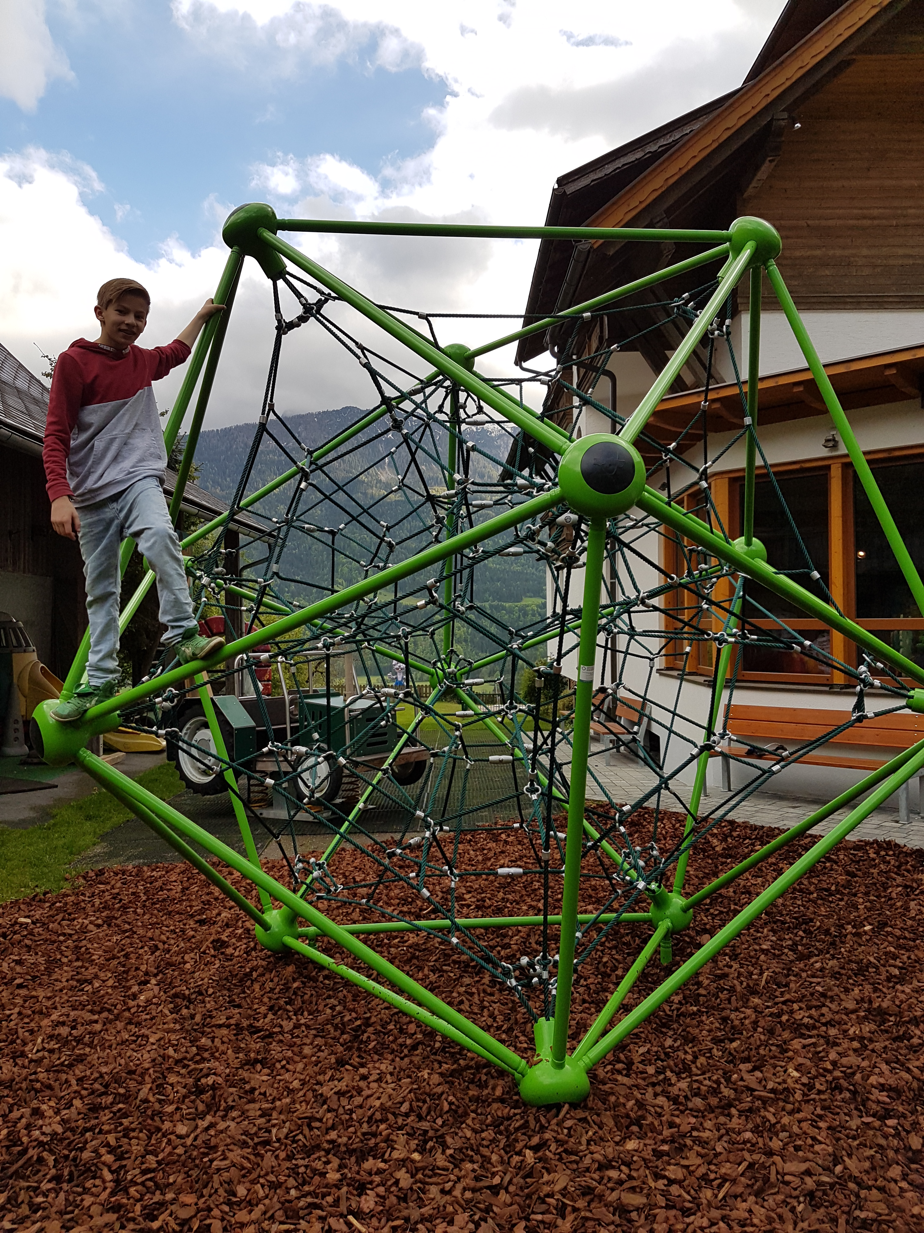 Kinderhotel: nawu_apartments_Spielplatz_Familienurlaub - nawu apartments & Restaurant