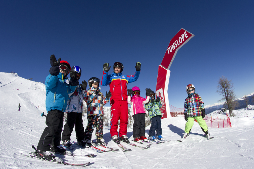 Kinderhotel: nawu_apartments_Winterurlaub_Familienurlaub_Nassfeld_Skischule - nawu apartments & Restaurant
