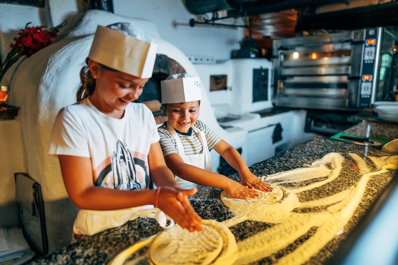 Hotel GUT Trattlerhof & Chalets****S Ausflugsziele Pizzabackkurs für Kinder