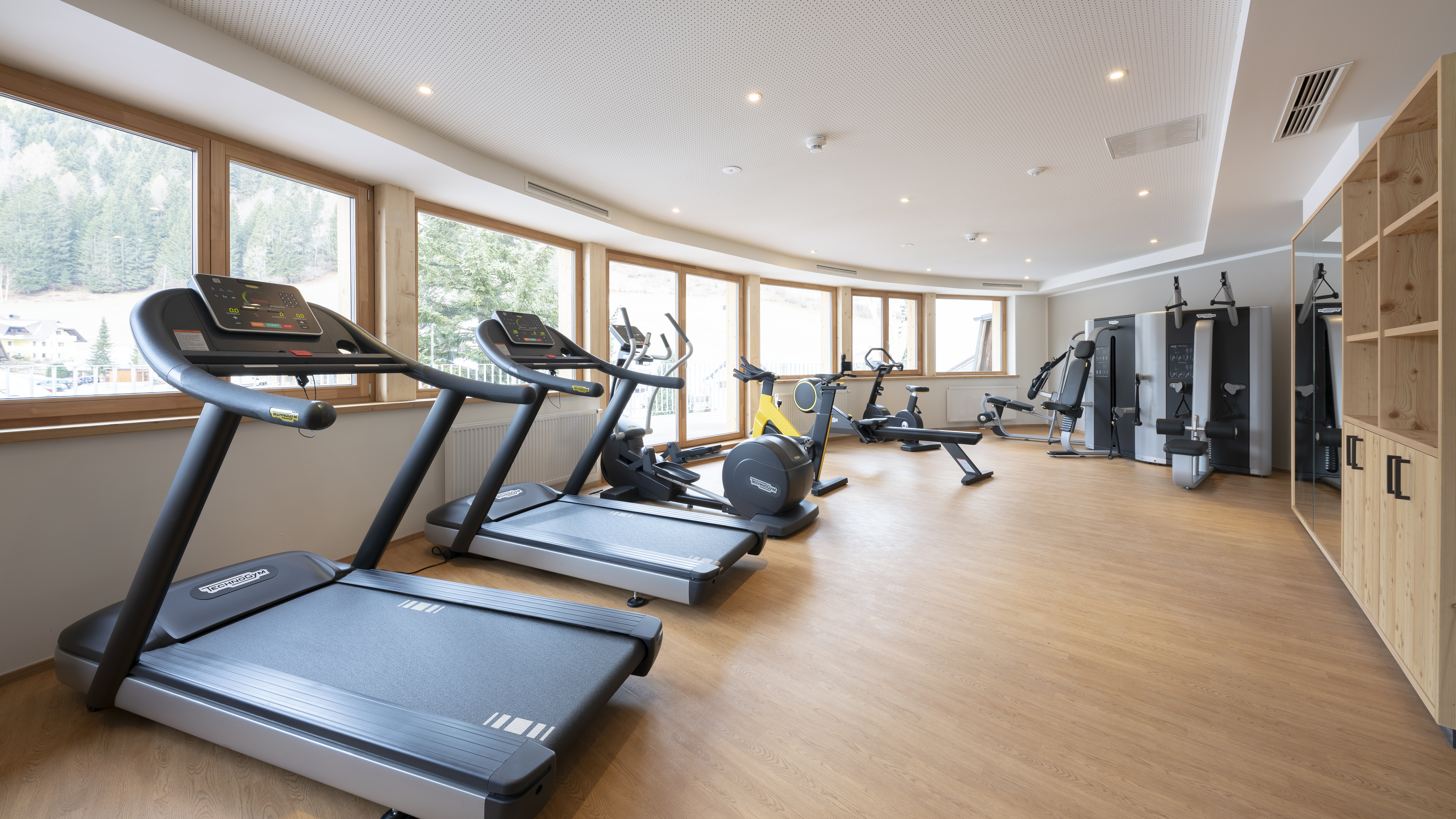 Kinderhotel: Panorama Fitnessraum - Hotel GUT Trattlerhof & Chalets****S