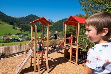 Kinderhotel: Spielplatz - Wohlfühlresort & Feriengut Martinerhof