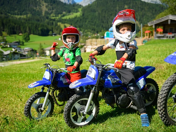 Kinderhotel: Kinder Motocross - Wohlfühlresort & Feriengut Martinerhof