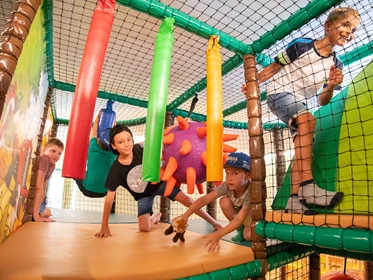 Kinderhotel: Spielzimmer - Wohlfühlresort & Feriengut Martinerhof