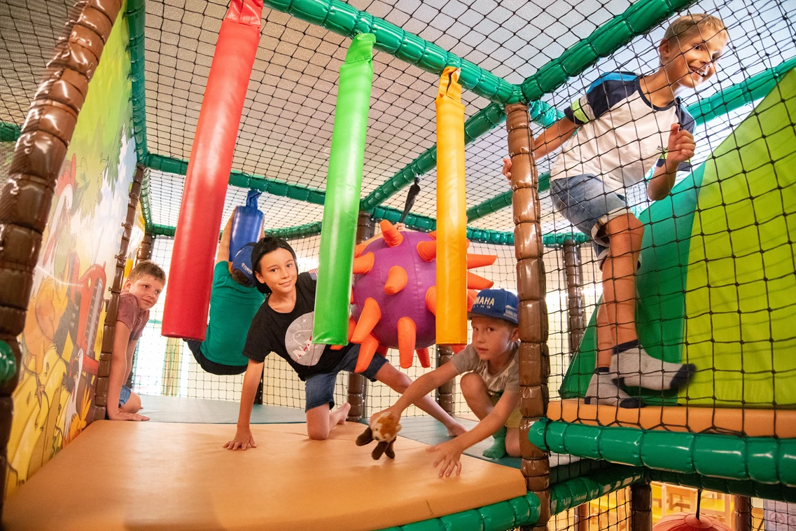 Kinderhotel: Spielzimmer - Wohlfühlresort & Feriengut Martinerhof