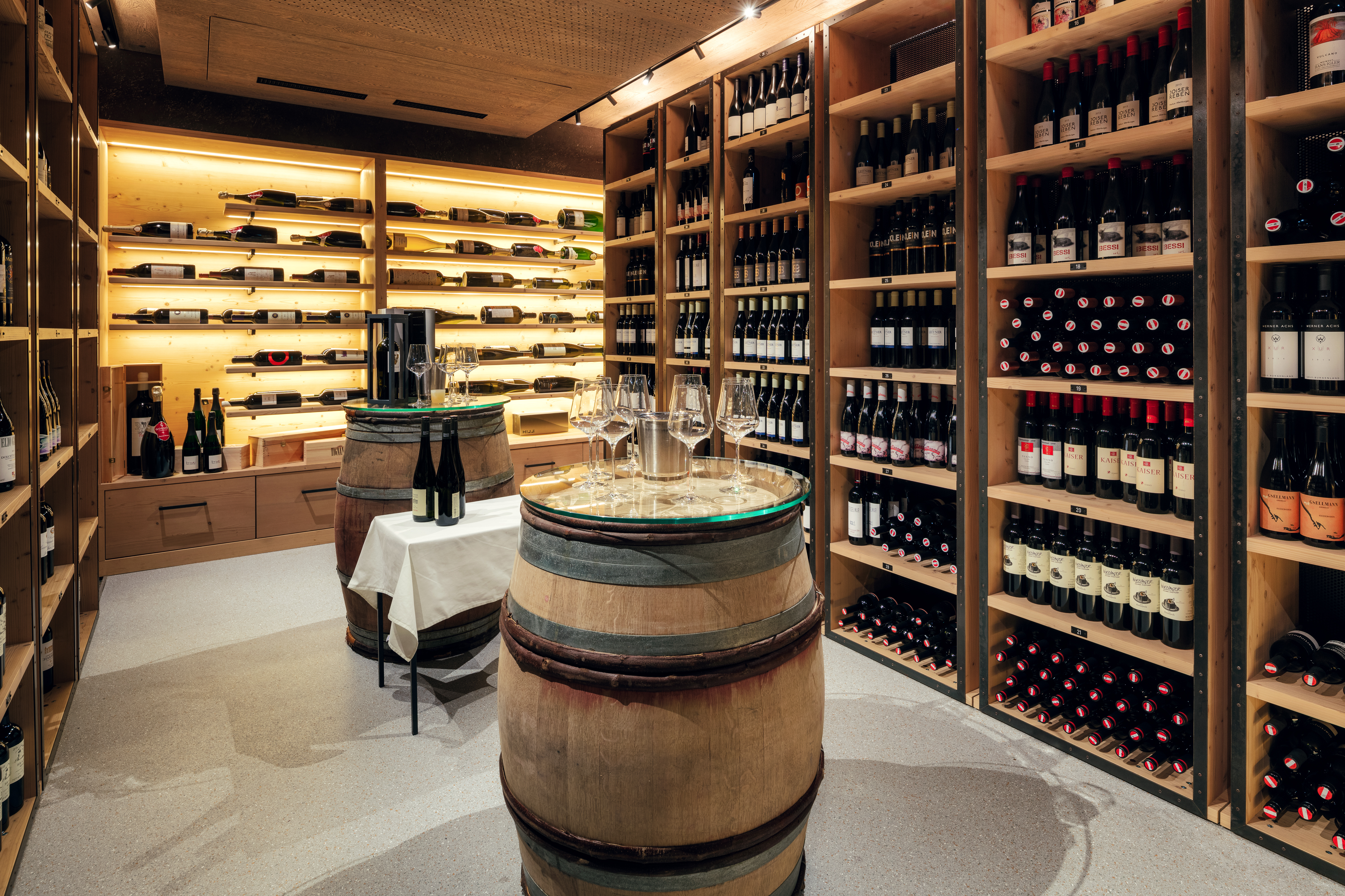Kinderhotel: Weinkeller Posthotel - Furgli Familienhotels - Essen | Trinken