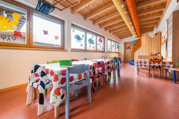 Kinderhotel: Kinder-Spielzimmer - Furgli Hotels