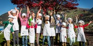 Familienhotel - Tiroler Unterland - Pizza und Brot Backen im Seetal Kinderclub - Alpin Family Resort Seetal