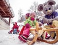 Kinderhotel: Unser Maskottchen Cheesy ist immer dabei! - Alpin Family Resort Seetal
