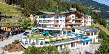Familienhotel - Tiroler Unterland - Hotel mit traumhafter Ausblick - thronen über dem Zillertal - Alpin Family Resort Seetal