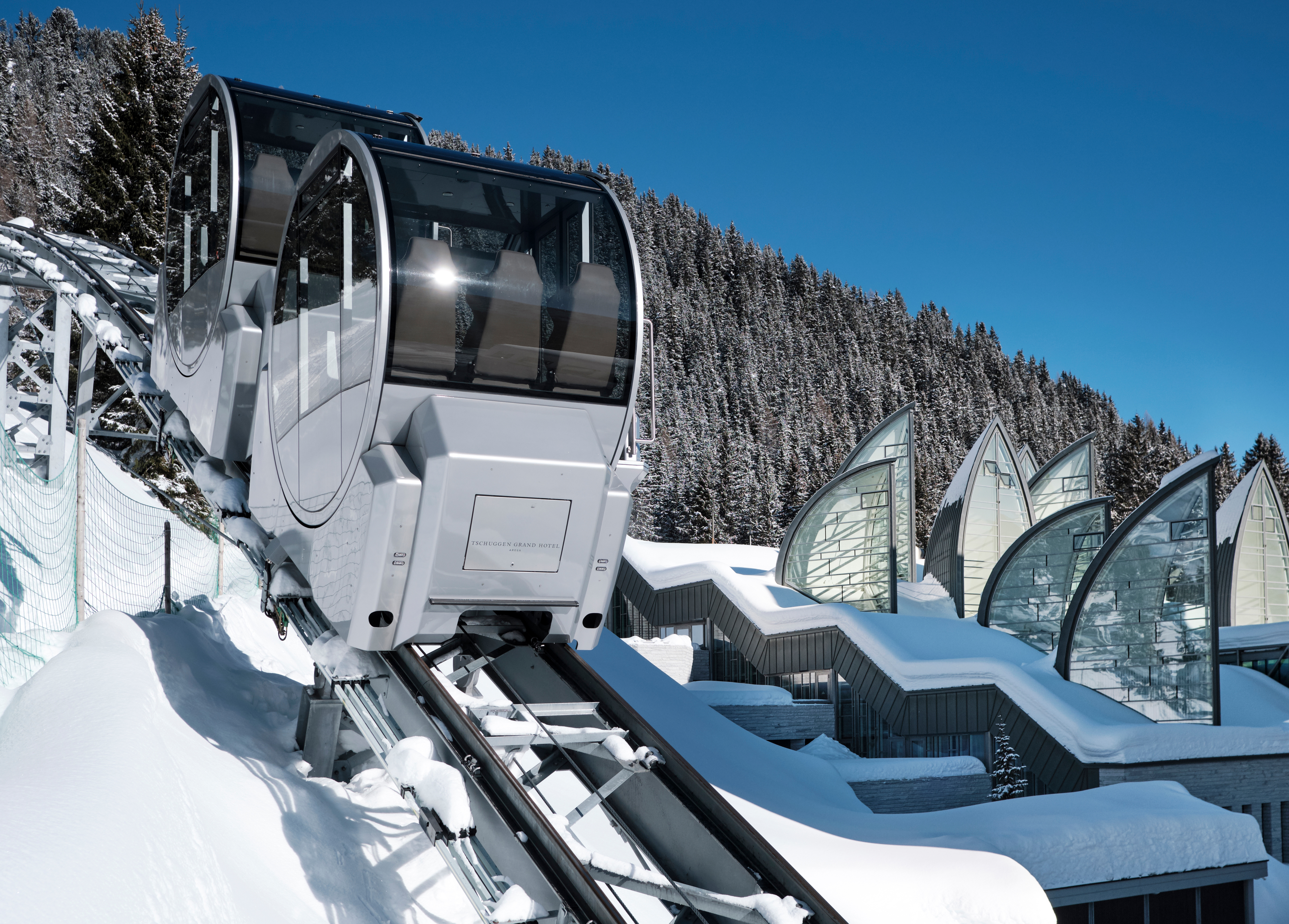 Kinderhotel: Tschuggen Express eigener Skilift  - Tschuggen Grand Hotel