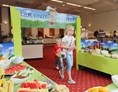 Kinderhotel: YOKI AHORN Kinderbuffet - AHORN Seehotel Templin