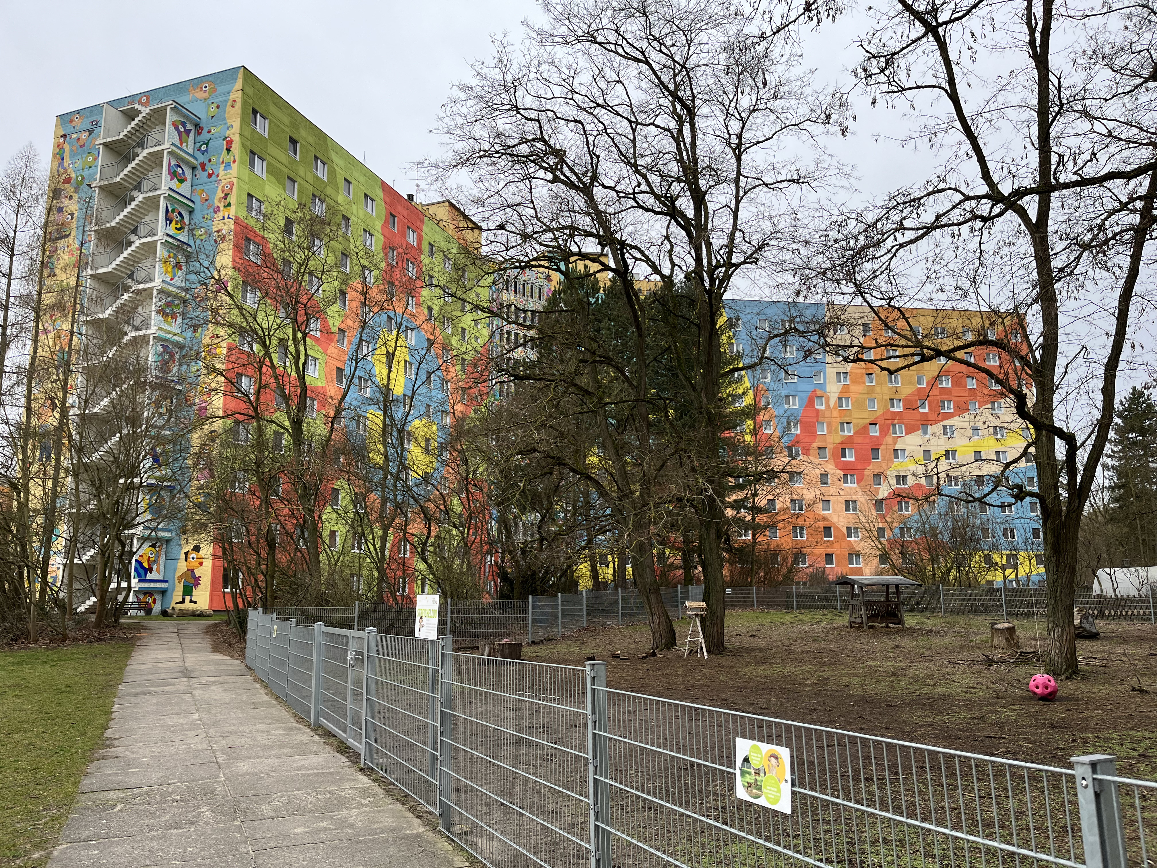 Kinderhotel: Das Hotel von außen - AHORN Seehotel Templin