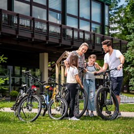 Kinderhotel: Fahrradtour mit der Familie - AHORN Waldhotel Altenberg