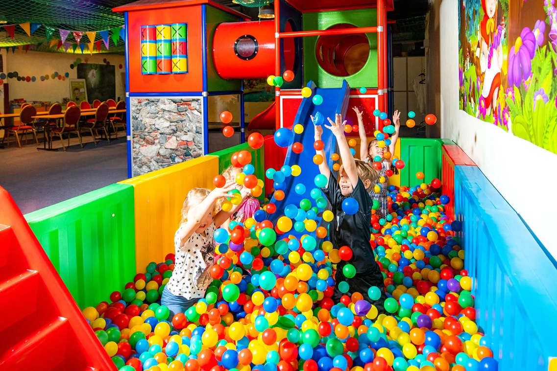 Kinderhotel: Kinderspielwelt - AHORN Berghotel Friedrichroda